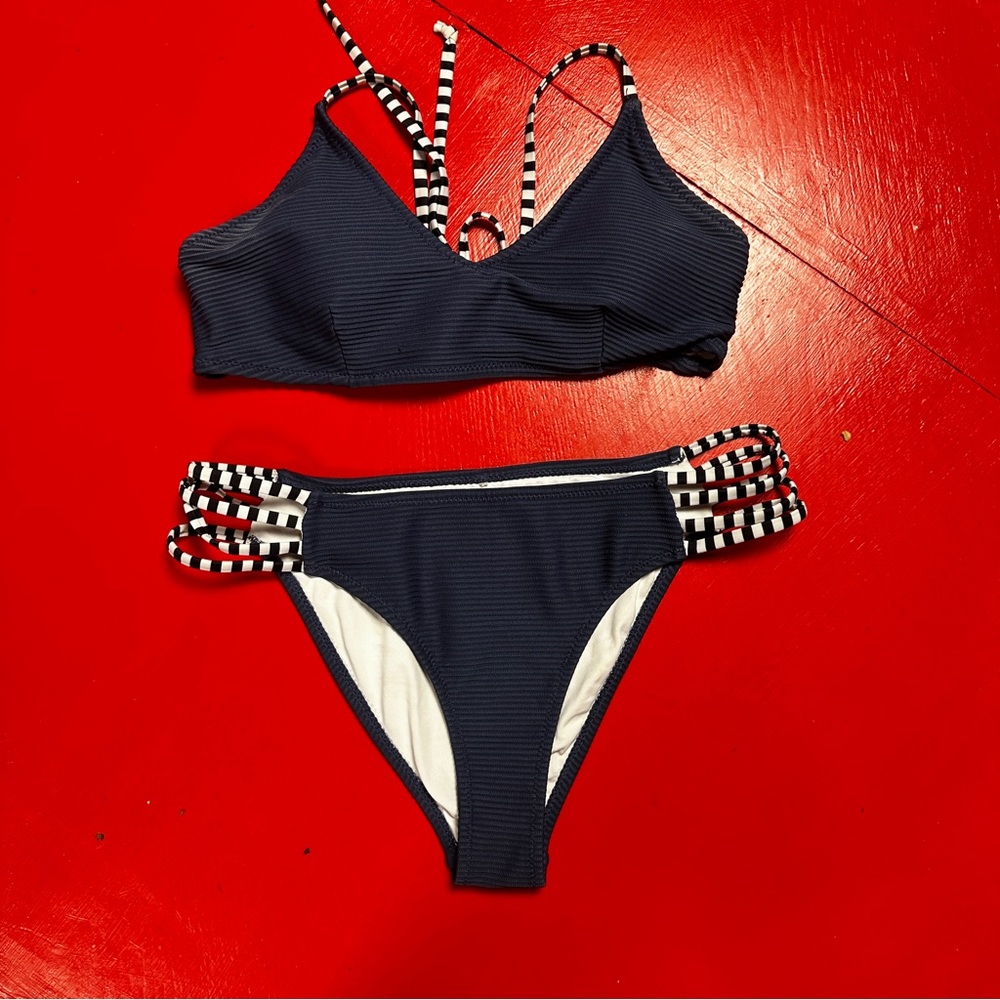 SHEIN NAVY AND WHITE BIKINI